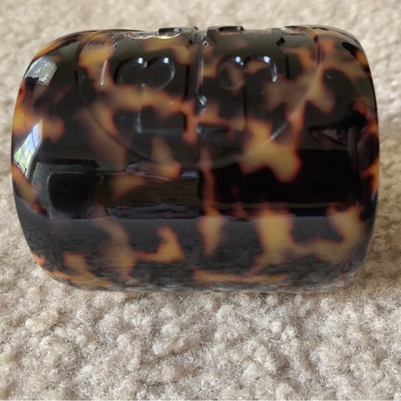 Tory Burch Resin Tortoise Cuff Bracelet, Never Worn - Picture 4 of 6
